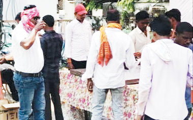 प्याऊ घर में छाछ वितरित