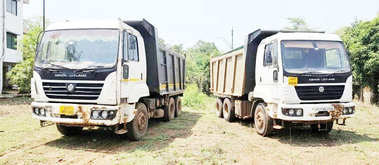 रेत का अवैध परिवहन, 4 गाडिय़ां जब्त