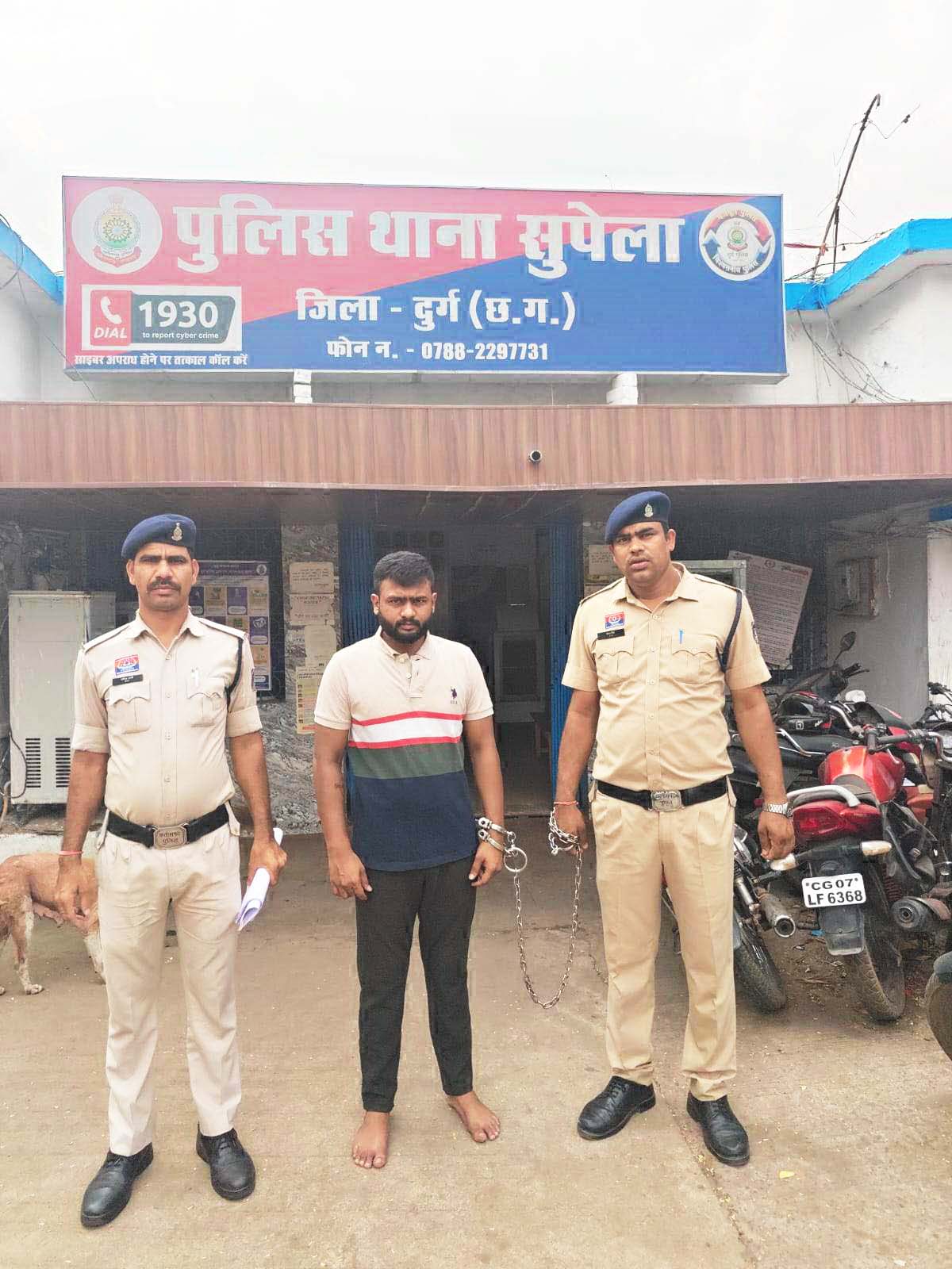 रेड सिग्नल तोड़ तेज रफ्तार कार  से 2 की मौत, आरोपी गिरफ्तार