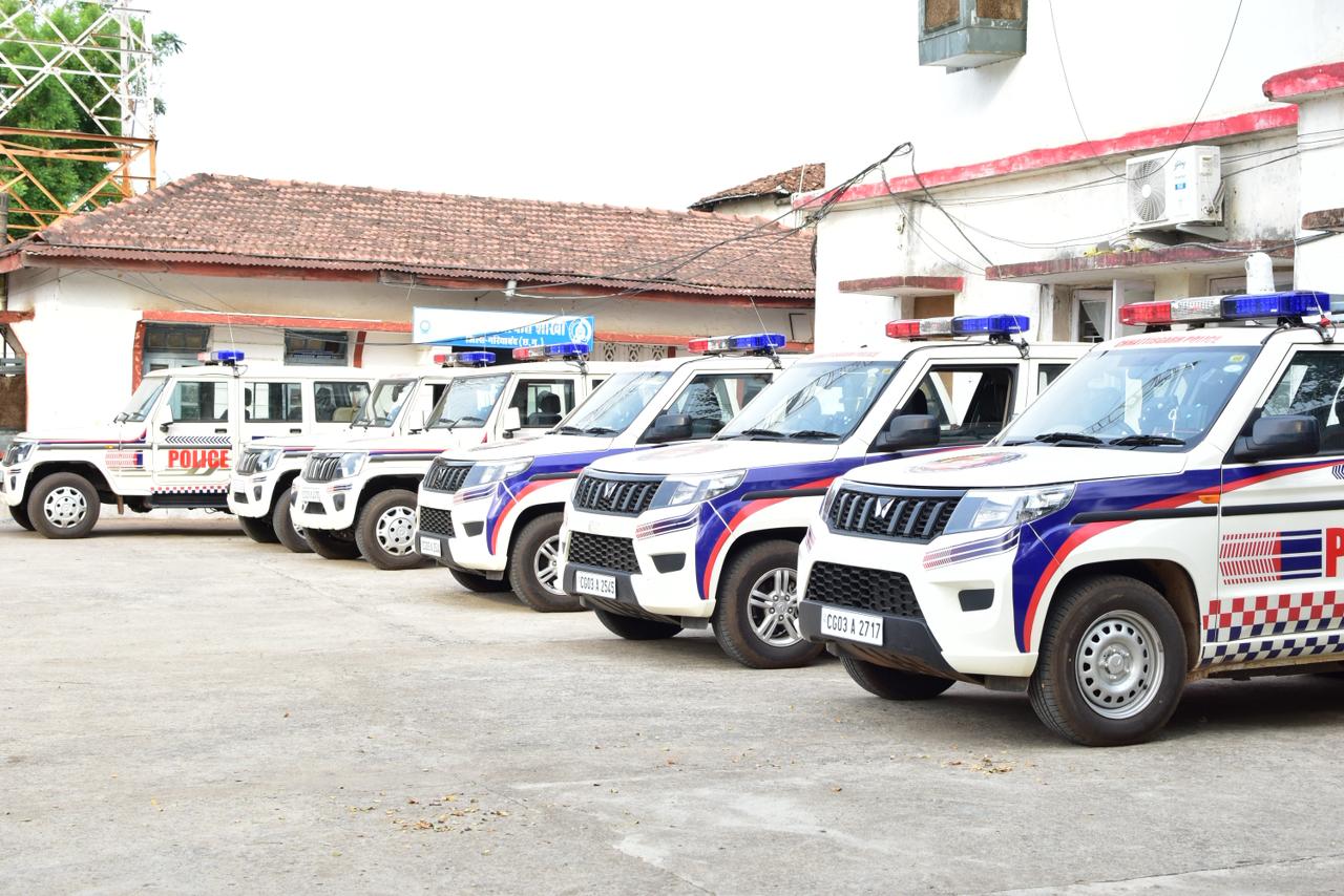 डायल 112 सेवा हाईटेक, गरियाबंद पुलिस बेड़े में जुड़ीं 8 नई गाडिय़ां