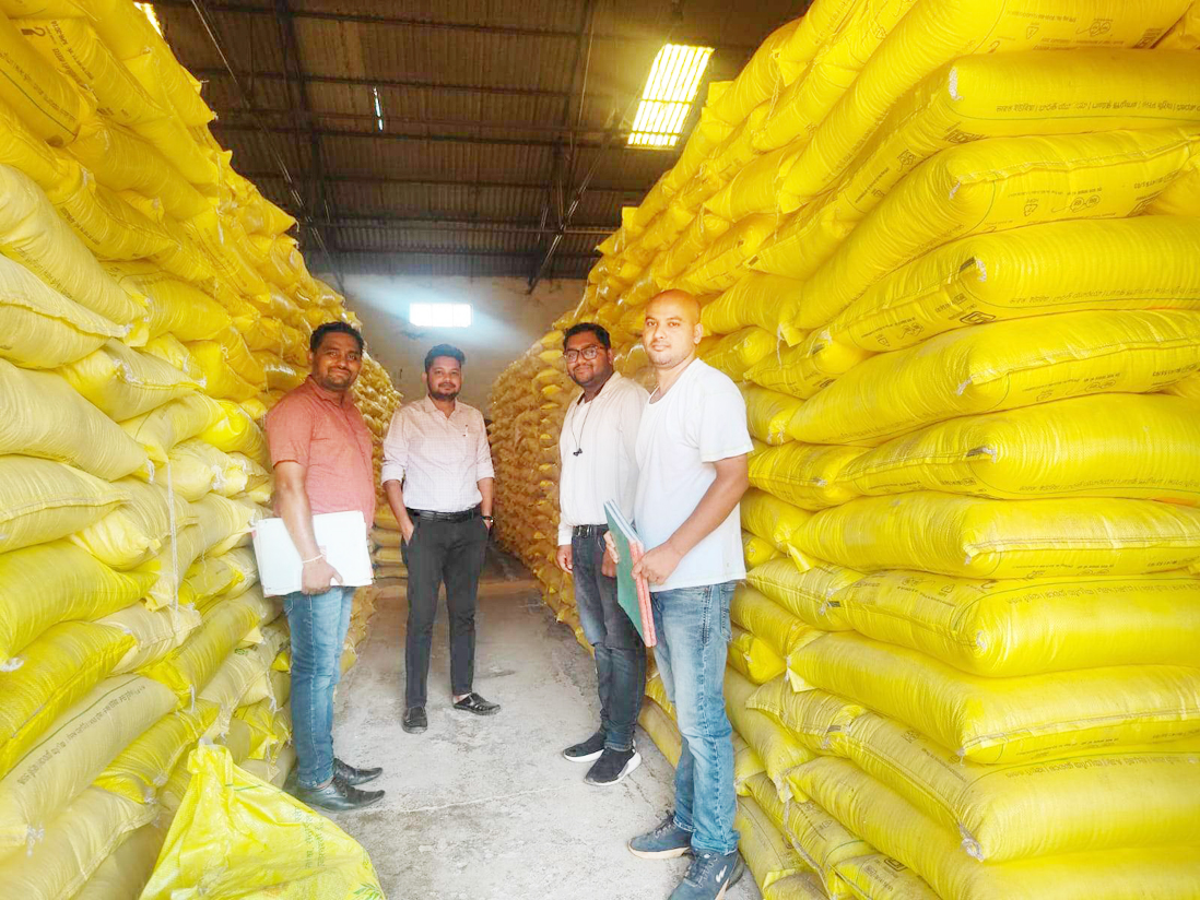 खाद का स्टॉक कम, जब्ती