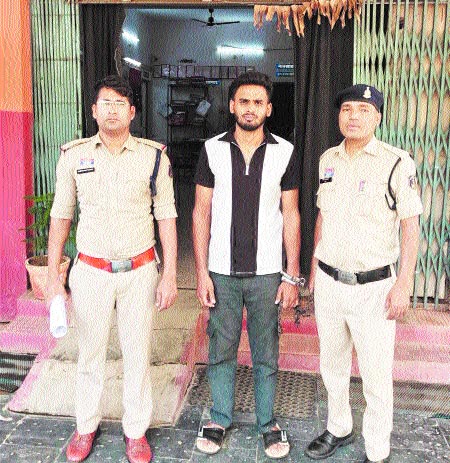 अवैध शराब के साथ आरोपी गिरफ्तार