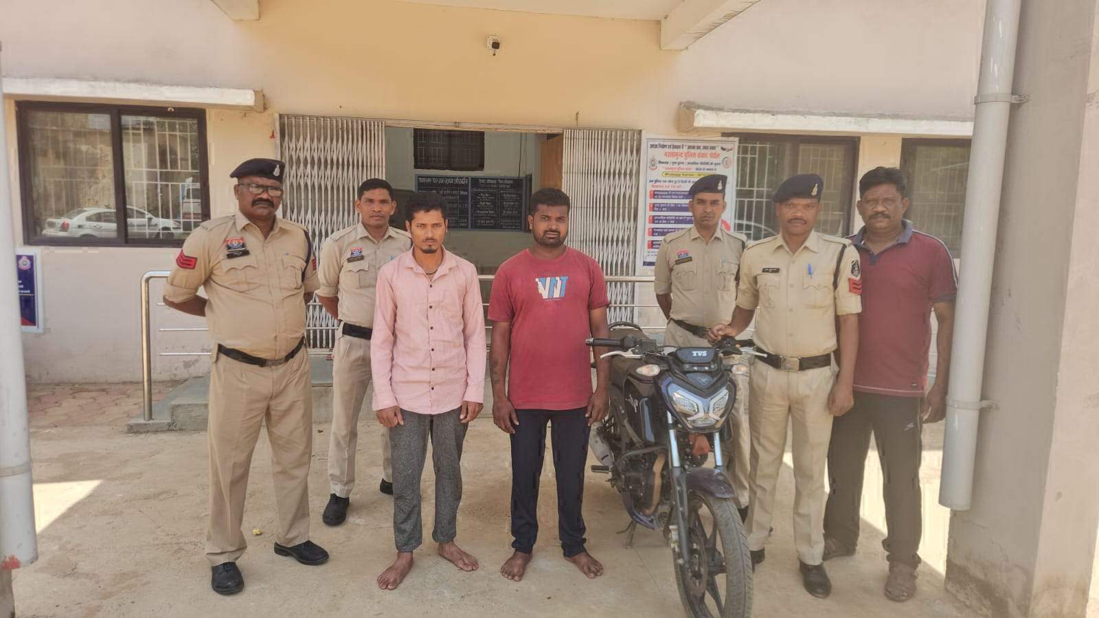 हत्या की साजिश थी: चितरंजन को पहले बेहोश होते तक पीटा, उसकी बाइक को पत्थरों से कुचला फिर सडक़ किनारे फेंका