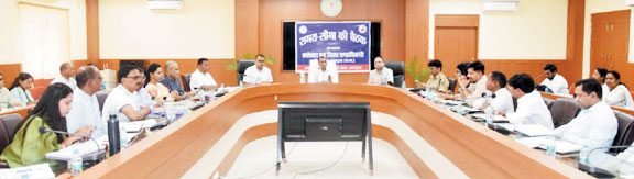 पीएम आवास निर्माण कार्यों में कम प्रगति, मैनपाट, बतौली, लुण्ड्रा सीईओ को नोटिस