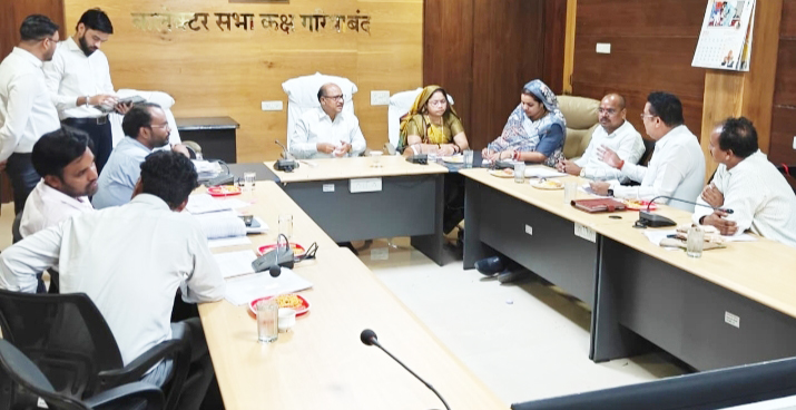 वन अधिकार प्रकरणों पर चर्चा