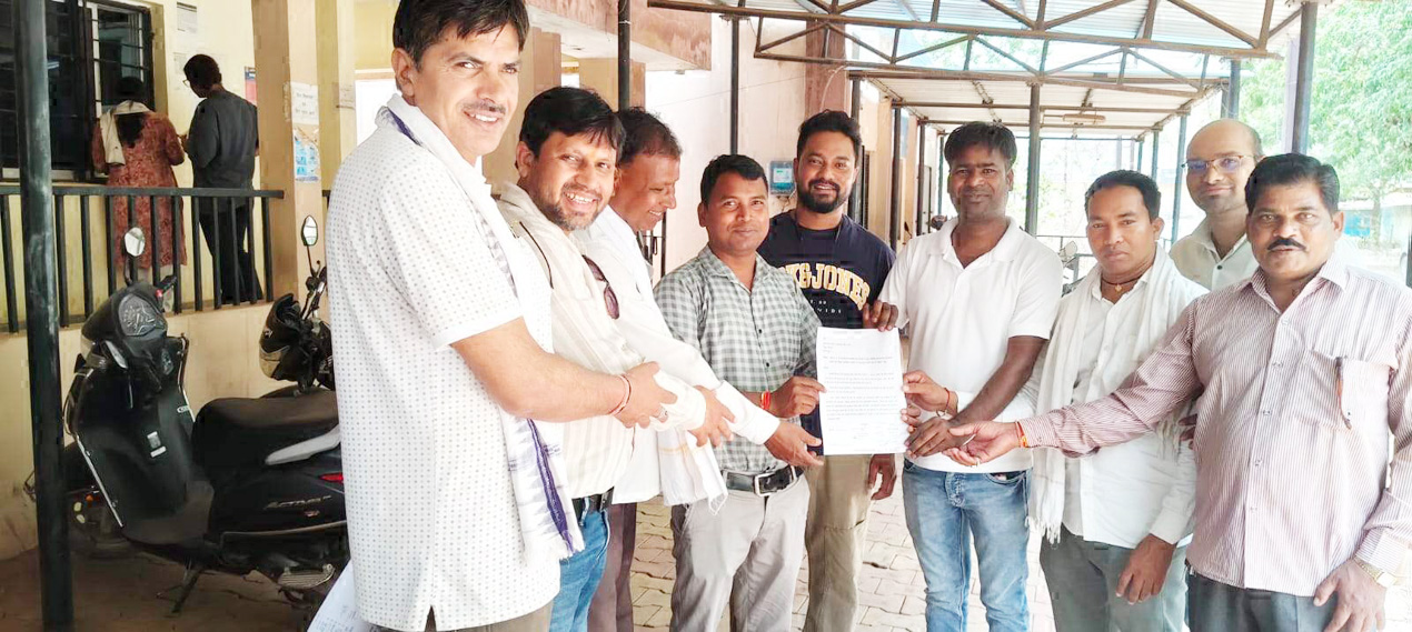 लो वोल्टेज, वार्डवासियों ने  जेई को ज्ञापन सौंपा
