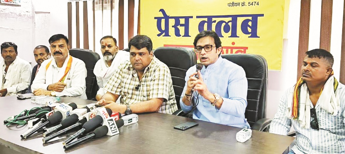 एसआईआर की आड़ में वोट चोरी