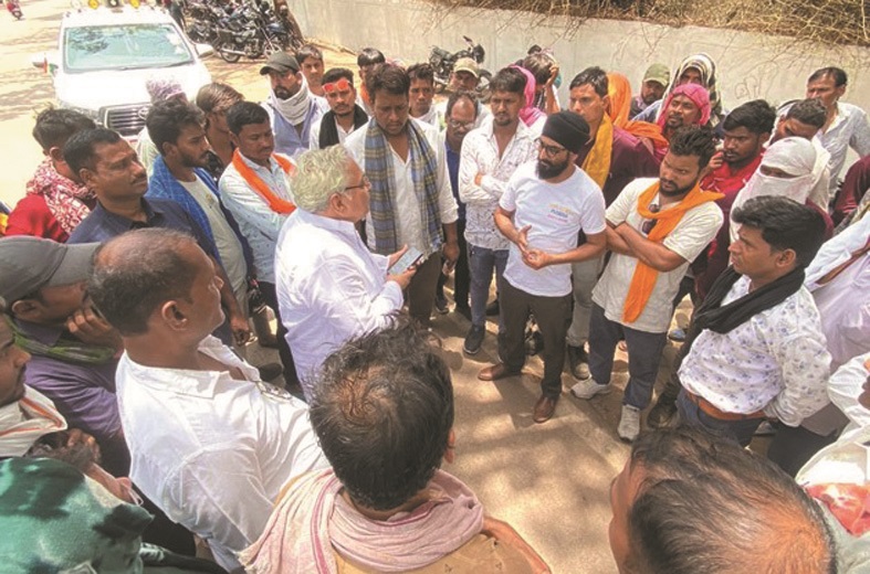 दुर्ग के श्रमिक परेशान,समर्थन में उतरे अरुण वोरा
