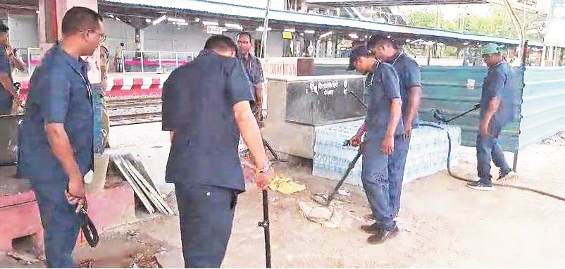 राजनांदगांव रेल्वे स्टेशन में बम की अफवाह पर हर कोने की हुई जांच