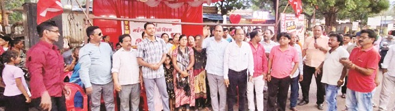 महंगाई के खिलाफ बचेली में एसकेएमएस का प्रदर्शन, राज्यपाल के नाम ज्ञापन