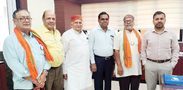 वित्त सचिव रोहित यादव से पेंशनर्स महासंघ की बैठक