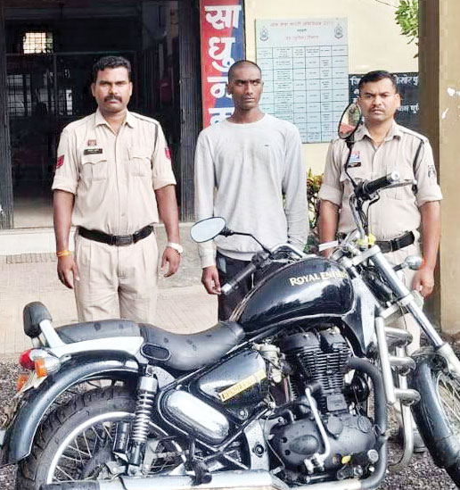 बुलेट चोरी, आरोपी गिरफ्तार