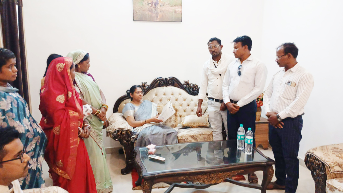 सुशासन तिहार में घायल बच्चों के इलाज के लिए सरपंच संघ   ने मांगी आर्थिक सहायता