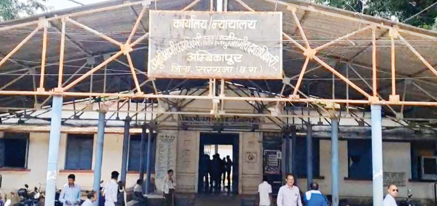 नायब तहसीलदार मारपीट प्रकरण: विधायक की गिरफ्तारी की मांग पर अड़े अफसर, राजस्व कामकाज प्रभावित