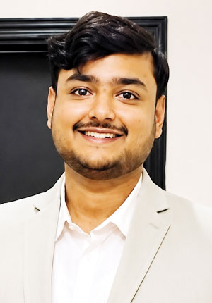 शिक्षक परिवार का सपना हुआ पूरा, अभिनव मिश्रा  बने चिकित्सक