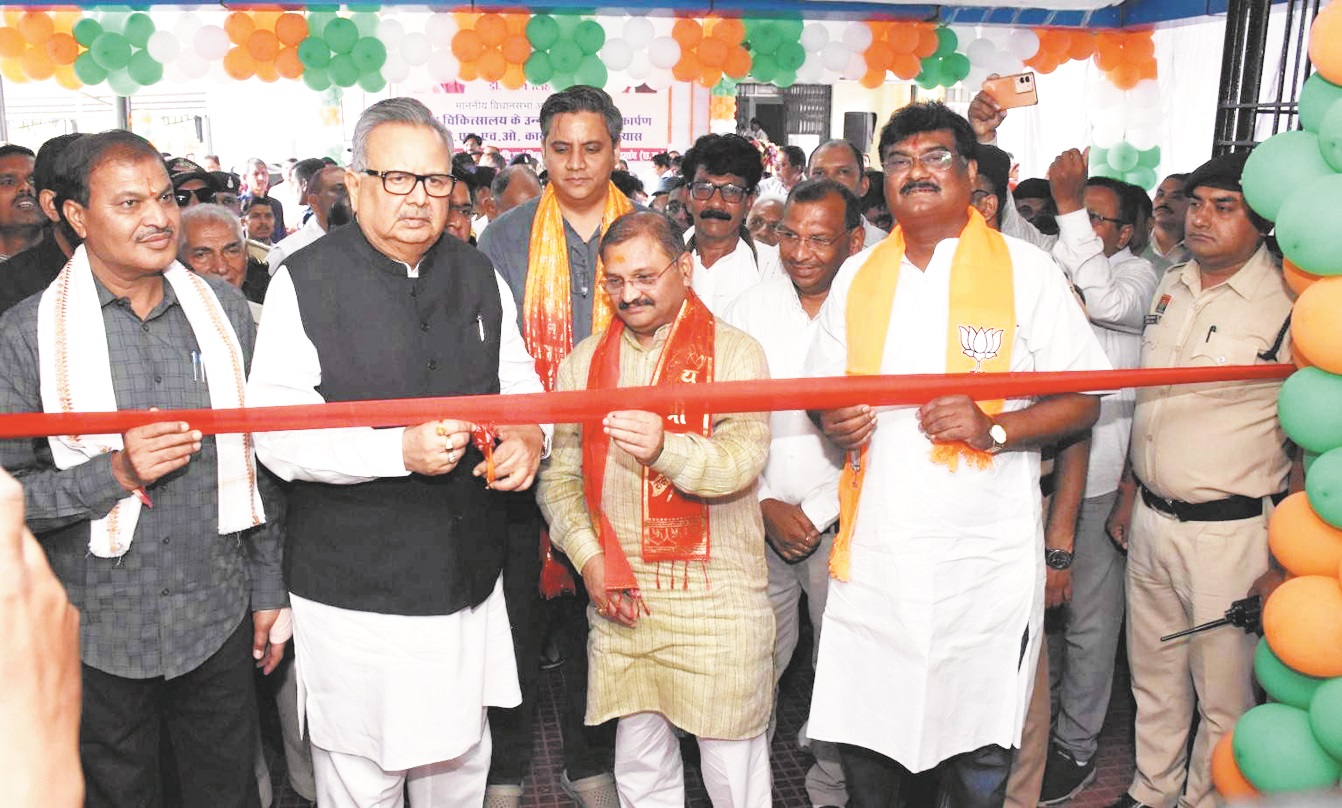 नांदगांव जिला चिकित्सालय प्रदेश में बेहतरीन स्वास्थ्य सुविधाएं उपलब्ध कराने की दिशा में रहे अग्रणी- रमन