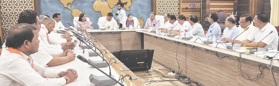 किसानों की बिजली कटौती न हो-गजेन्द्र