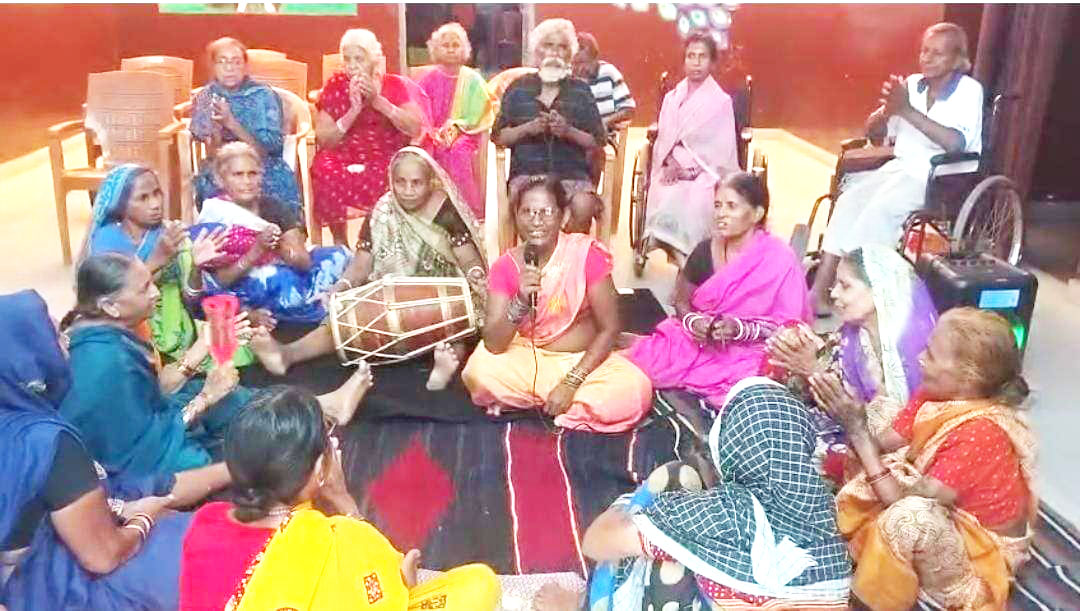 आसियाना वृद्धाश्रम में खुशहाली के साथ जीवन बिता रहे वरिष्ठजन