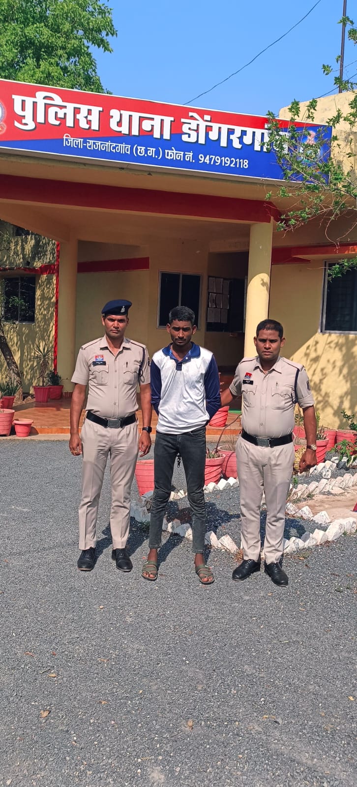 शादी का झांसा देकर युवतियों से रेप, आरोपी बंदी