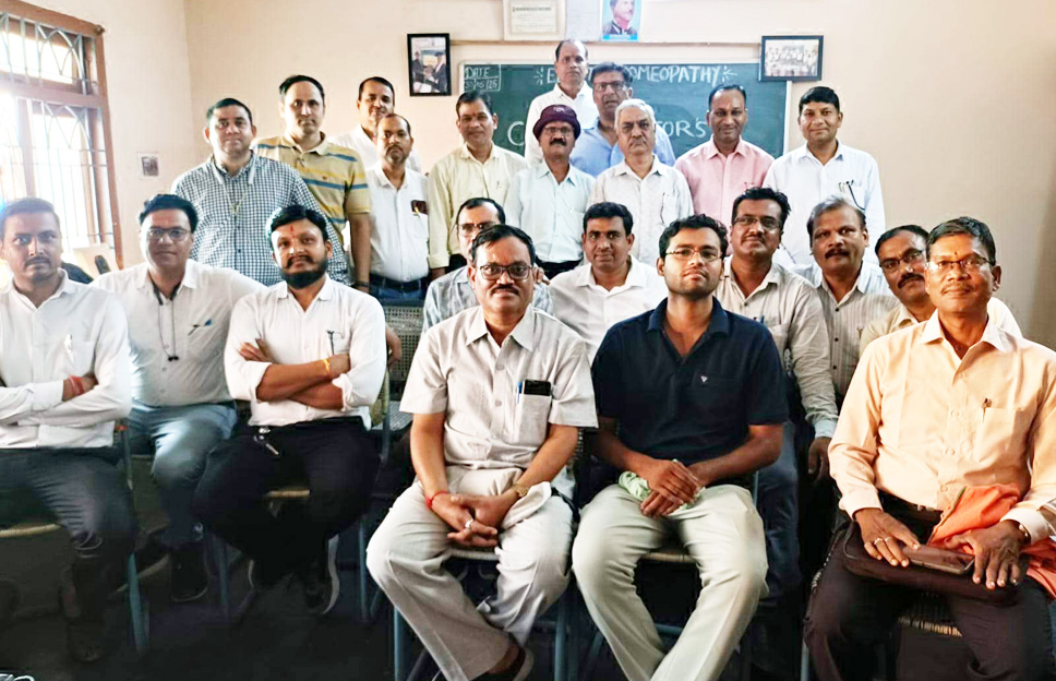 इलेक्ट्रो होम्योपैथिक  डॉक्टर्स एसो. की बैठक