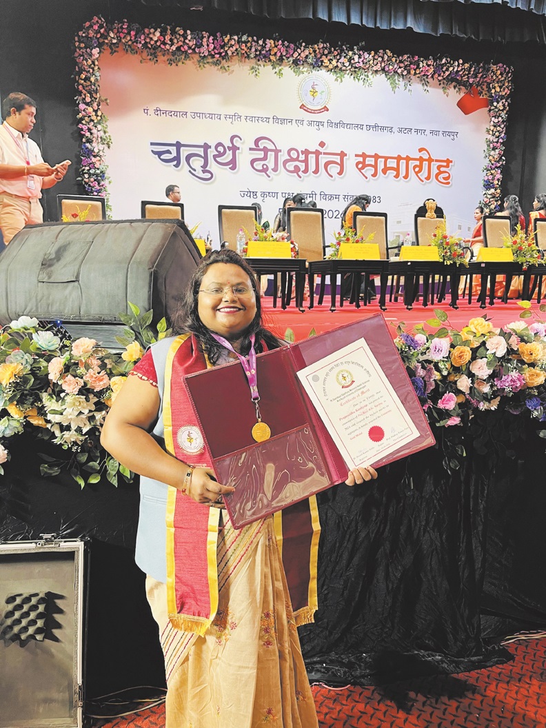 प्रज्वलिका को मिला गोल्ड मेडल