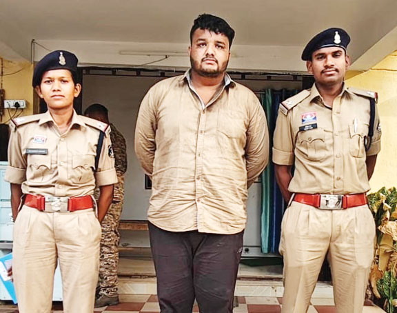 झपटमारी, एक गिरफ्तार