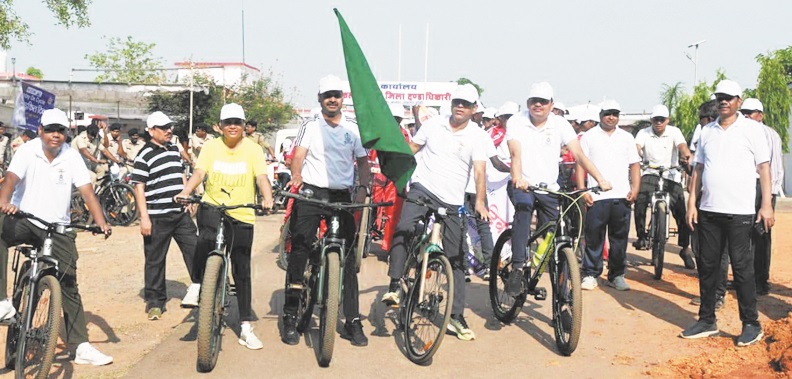 ‘साइकिल पर रविवार’ साइकिल रैली का आयोजन