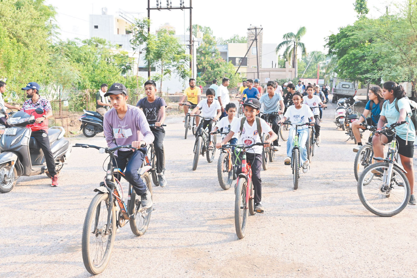 संडे ऑन साइकिल रैली निकाली, फिट रहने के साथ पर्यावरण संरक्षण का दिया संदेश