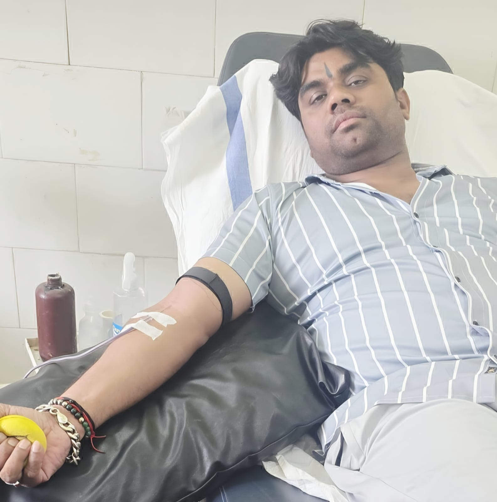 डाइट के लेखापाल अमिंदर भारतीय ने किया 17वीं बार रक्तदान