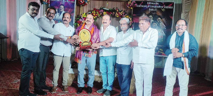 जन जागरूकता सामाजिक कार्यों के लिए सम्मान