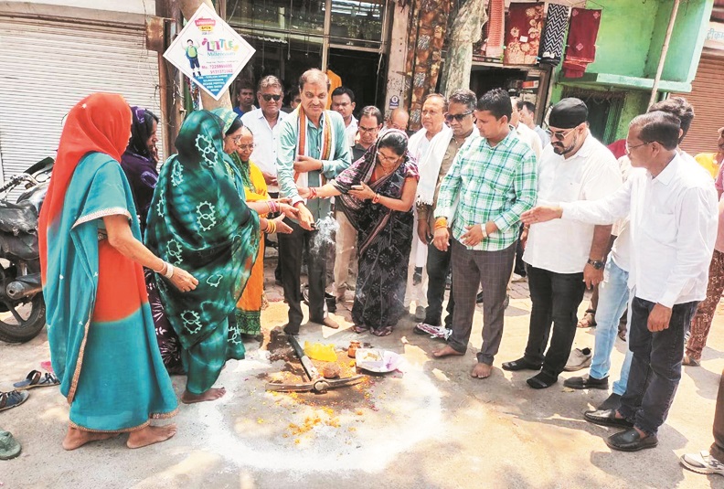 तुलसीपुर में बनेगा नाला, महापौर ने किया भूमिपूजन