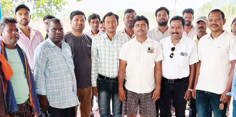 आजादी के 79 साल बाद भी सडक़ को तरसे ग्रामीण, पुरानडीह में डामरीकरण की मांग तेज