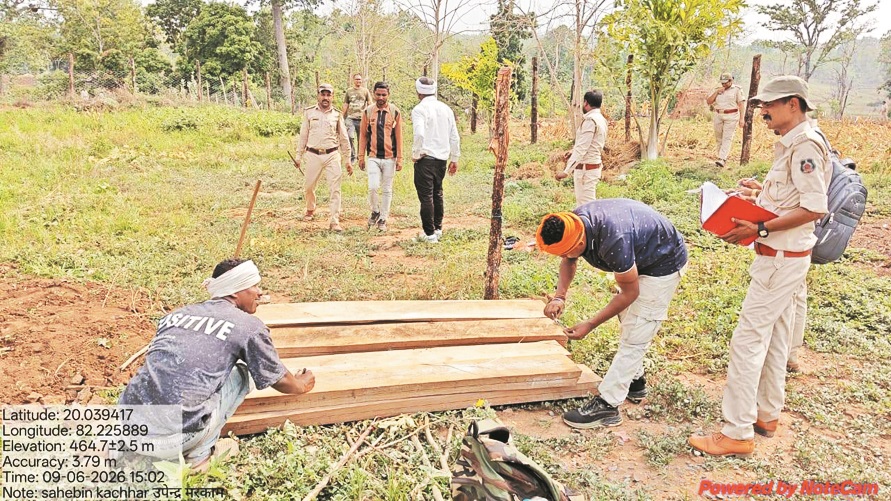 ओडिशा सीमा से जुड़े सागौन तस्करी नेटवर्क का भंडाफोड़, 1 गिरफ्तार, 7 फरार