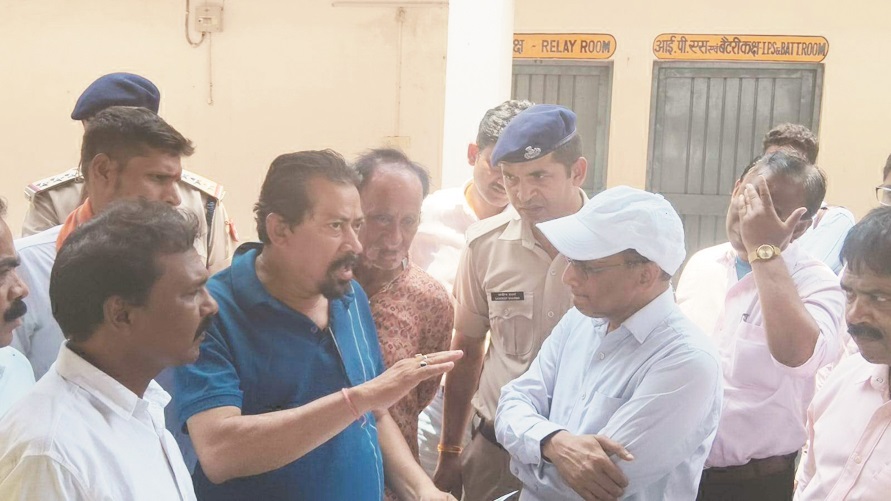  डीआरएम से इमलीभांठा मार्ग पर अंडर ब्रिज, अमृत भारत योजना में गुणवत्ता की शिकायत 