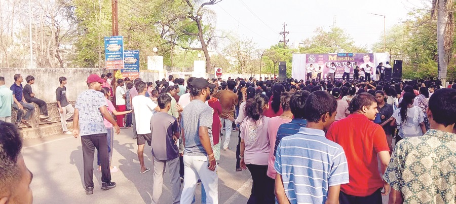 पारंपरिक खेलों व जुम्बा डांस के साथ हुआ समापन