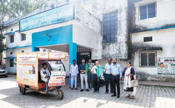 सघन कुष्ठ खोज अभियान :जागरूकता रथ को झण्डी दिखाकर किया रवाना