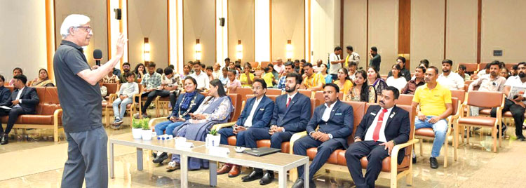 स्टार्ट टू स्टडी कार्यक्रम में करियर मार्गदर्शन का विद्यार्थियों ने लिया लाभ