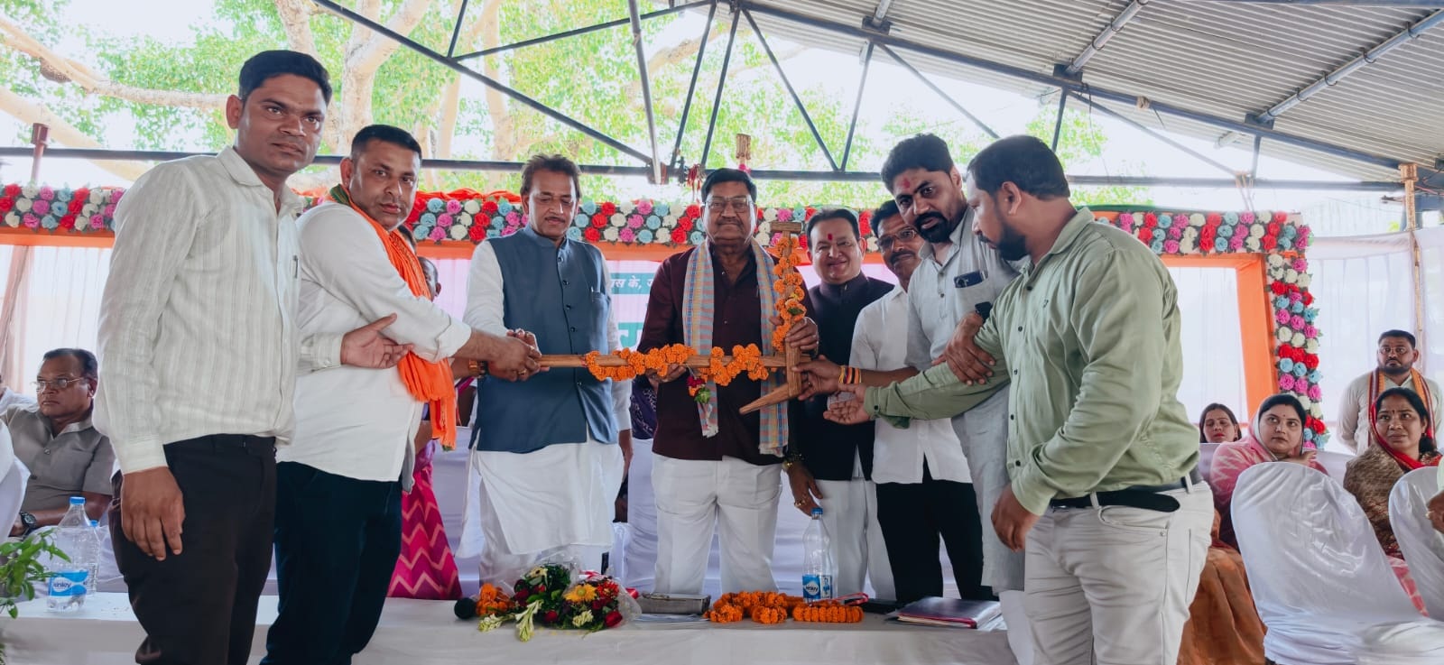 प्राकृतिक खेती को बढ़ावा देने बागबाहरा में किसान कार्यशाला