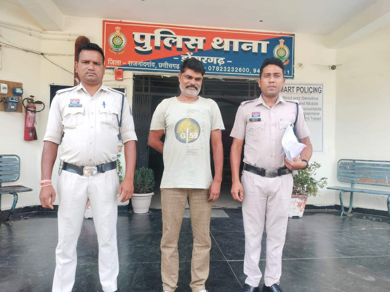 मारपीट व धमकी का फरार आरोपी बंदी