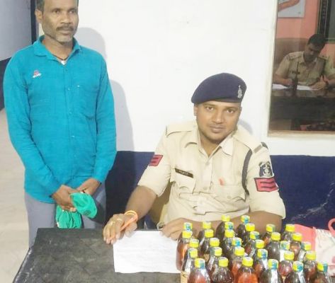 शराब बेचते एक बंदी