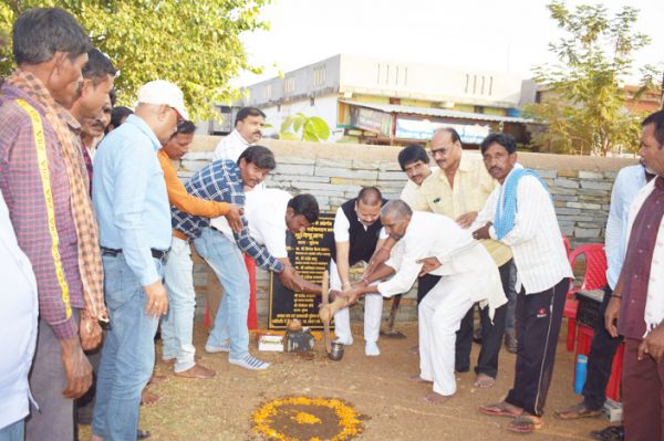 संसदीय सचिव ने किया निर्माण कार्यों का भूमिपूजन