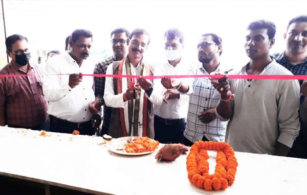 धन्वंतरी जेनरिक दवा दुकान शुरू