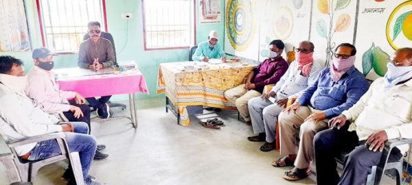 संकुल प्राचार्य ने ली शिक्षकों की बैठक, कई विषयों पर चर्चा