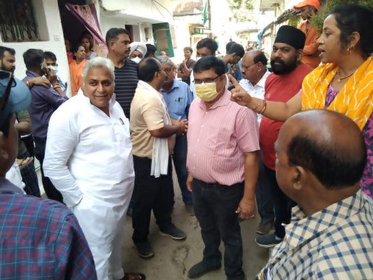 आधे शहर का दौरा कर विधायक ने विकास कार्यों के लिए मांगे 50 करोड़
