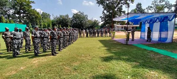 शहीदों को किया नमन, परिजनों का जाना हालचाल