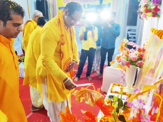 प्रतिकुलपति डॉ. चिन्मय पंड्या पहुंचें कोरिया, गायत्री परिवार ने किया जोरदार स्वागत