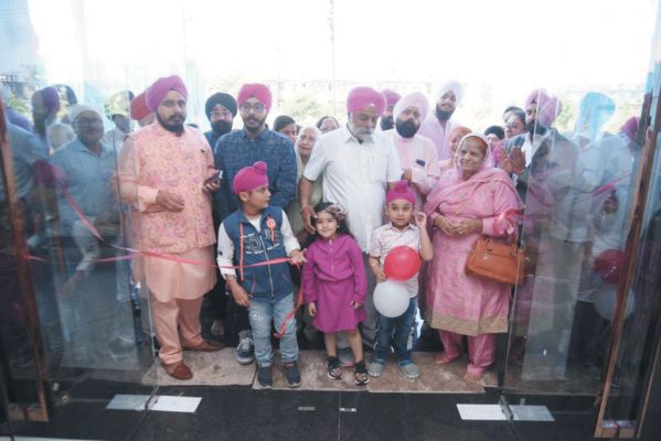 बलदेव फर्निटेक का भव्य शुभारंभ