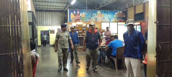 पुलिस नशे के खिलाफ चला रही विशेष अभियान, आधी रात तक छापेमारी