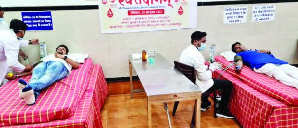  आचार्य के जन्मदिन पर समता युवा संघ ने किया रक्तदान