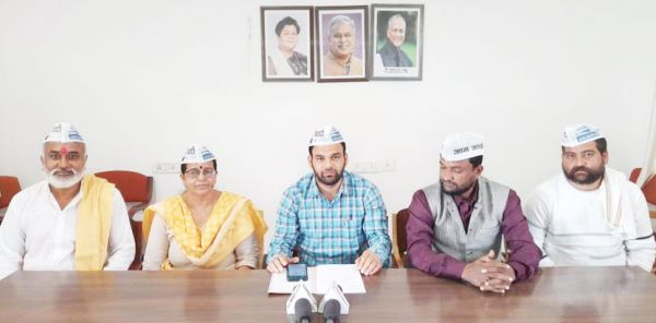 रेत माफिया सक्रिय, नदियों में हो रही लगातार अवैध खुदाई-आप